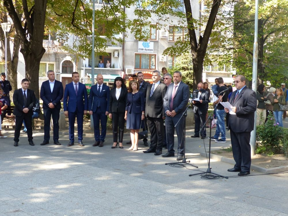 Слово и снимки от честването на Независимостта в Пловдив