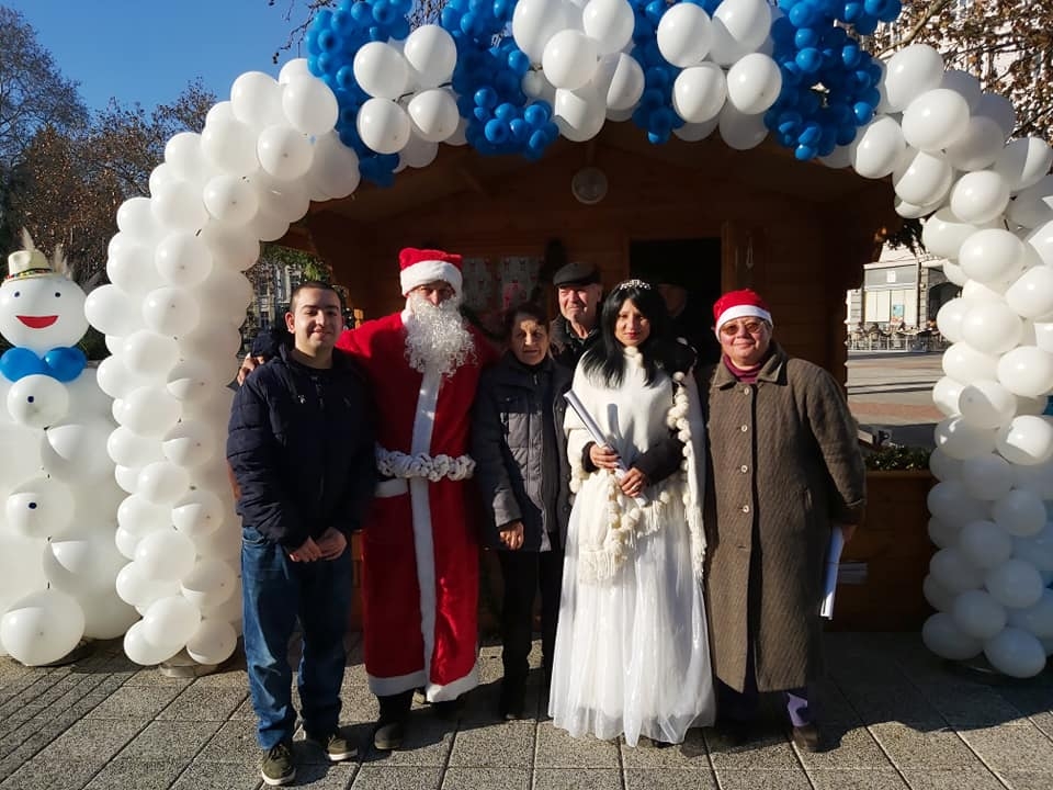Заработи Коледната къщичка на ГЕРБ в центъра