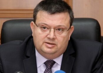 Глобяват 100 бона бивш кмет