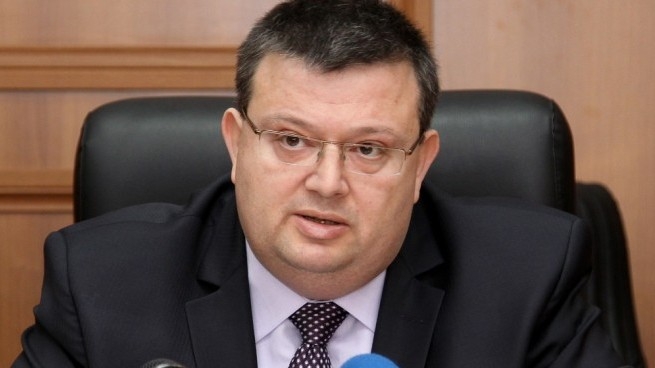 Глобяват 100 бона бивш кмет