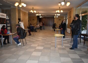 Работодатели представиха свободни места