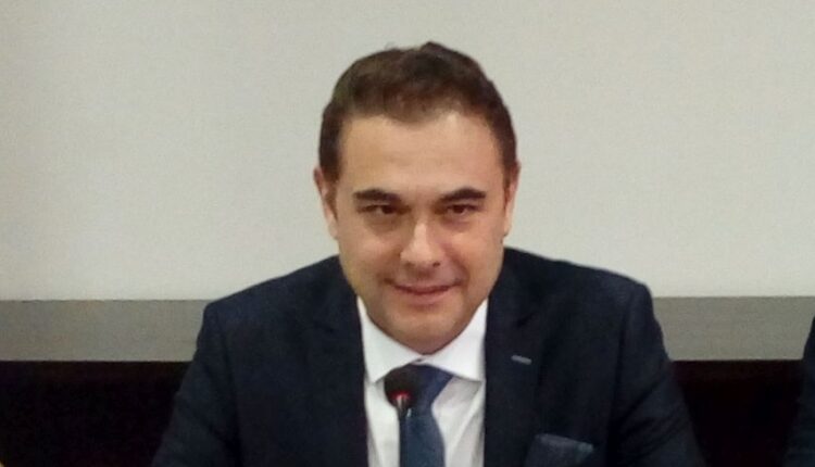 Рудин ООД строи стадион Локомотив