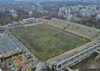 Денонощен стрийминг от строежа на стадион Ботев