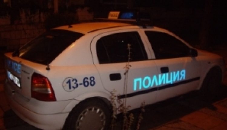 Трима бият купувач на хероин, отказал да плати