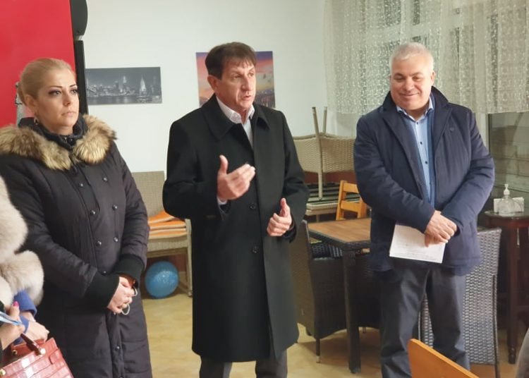 Предизборният рейд на ГЕРБ мина през Съединение