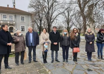Предизборният рейд на ГЕРБ мина през Съединение