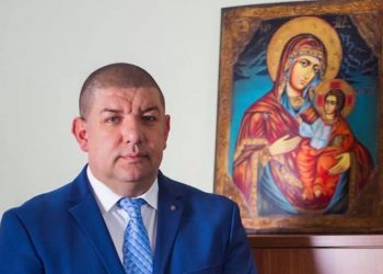 Атанас Калчев честити Възкресение Христово