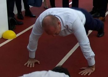 Радев търси вицето си на старта