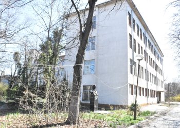 Кметът: Спешно чистене на бившата Белодробна