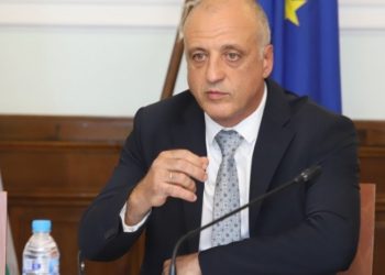 Радев: Шефът на НСО не е работа на кабинета!