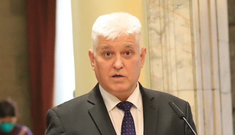 Военният министър не искал да е такъв до 3 г.