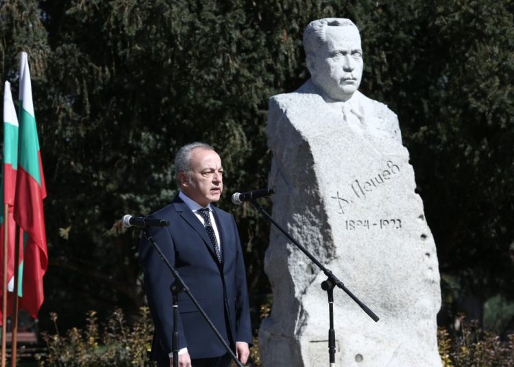 Гълъб при Пешев, нито дума за МОЧА