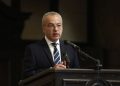 Донев пред студенти: Администрацията не е слуга
