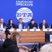 С нови блокади искат главата на Вътев
