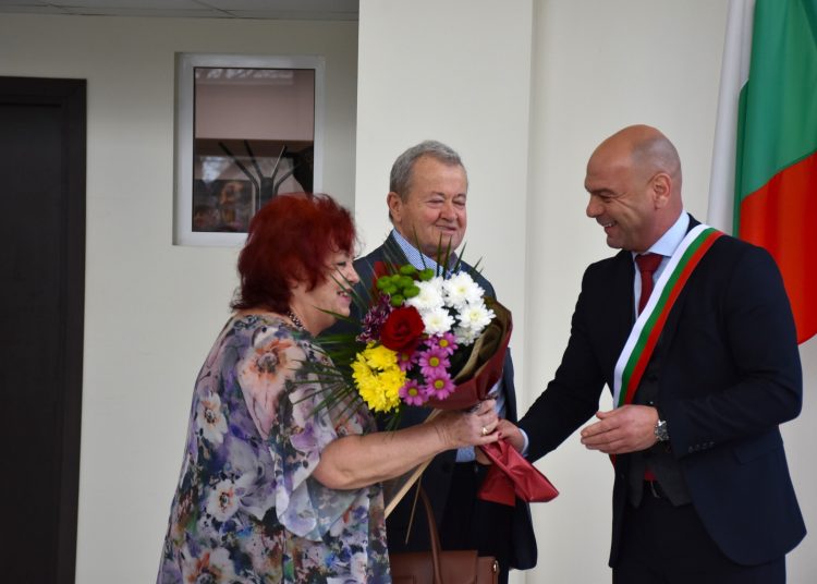 Кметът венча двойка на Свети Валентин