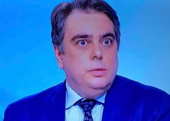 Лудите си имат идол