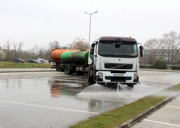Пловдив първи стартира пролетното миене
