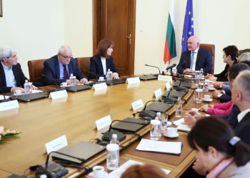 ЦИК приема документите за вота на 9 юни