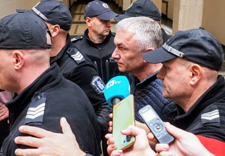 Деребеят Джейхан ще гледа изборите от ареста