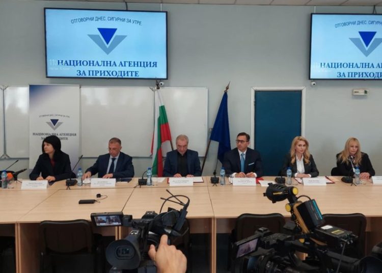Те тръгват на лов за спекуланти