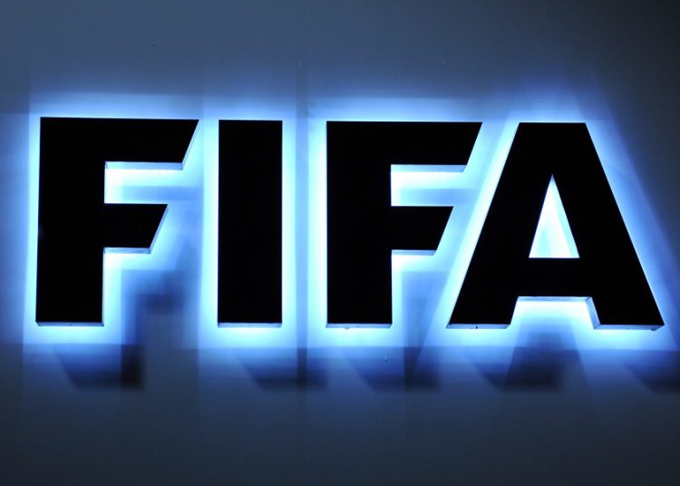 Брадва от ФИФА за Локо и Ботев