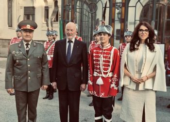 Внукът на Симеон се записа гвардеец