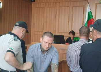 Лидерът на „Кръв и чест“ остава в ареста