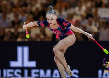 Стилияна Николова спечели световната титла на бухалки