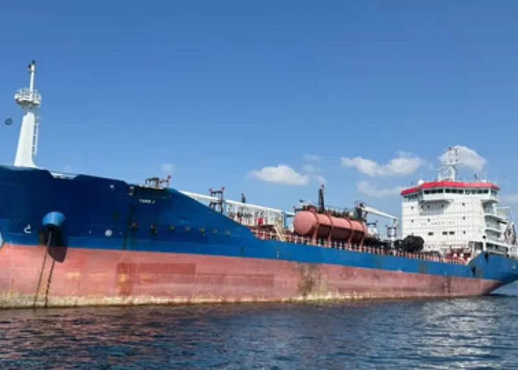 Дронове удариха танкер в Черно море