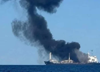 Нови удари с дронове по два кораба, единият е потънал