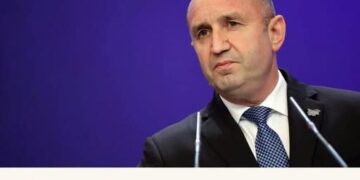 Славяновския миротворец ни скара с Румъния, а кой ни пази!