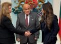 За съмнения в корупция посланик на Тръмп бе уволнен