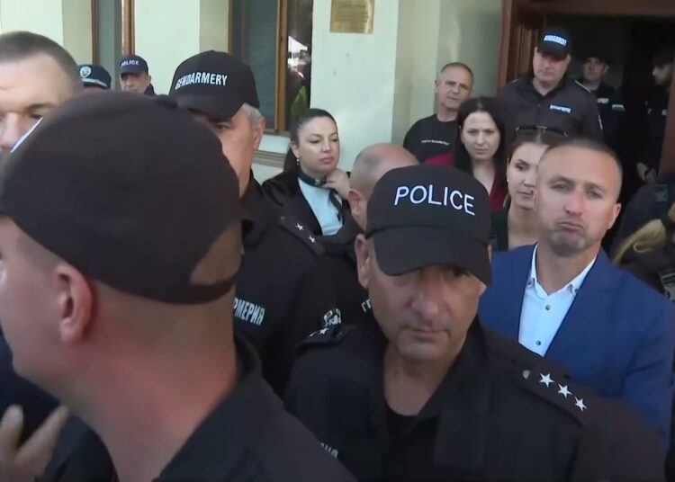 Закопчаха кмета на Белица от ДПС