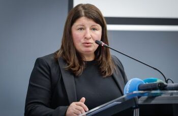 Станка Златева хвърли пешкира